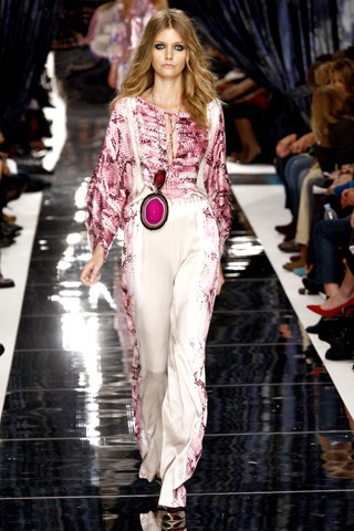 BST xuân hè 2011 của Just Cavalli - 17