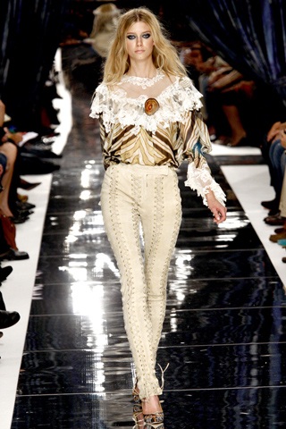 BST xuân hè 2011 của Just Cavalli - 24