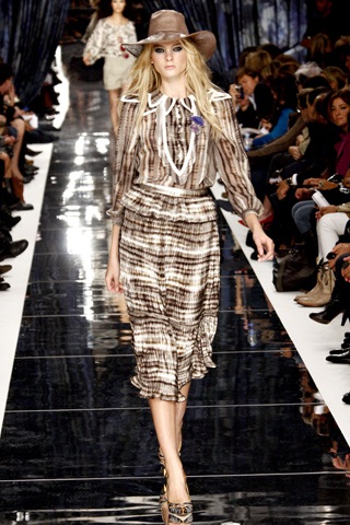 BST xuân hè 2011 của Just Cavalli - 27