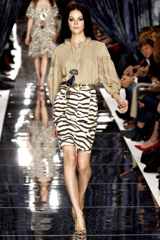 BST xuân hè 2011 của Just Cavalli - 1