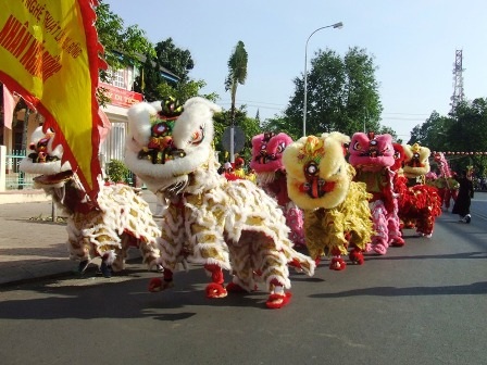 Tưng bừng lễ hội đường phố Buôn Ma Thuột - 1