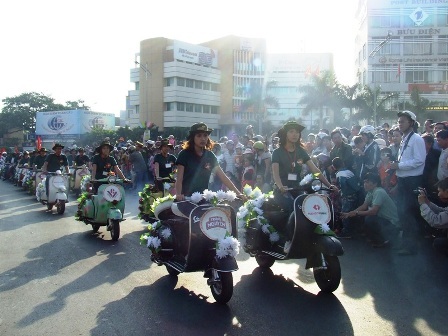 Tưng bừng lễ hội đường phố Buôn Ma Thuột - 9