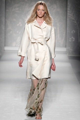 BST xuân hè 2011 của Alberta Ferretti - 5