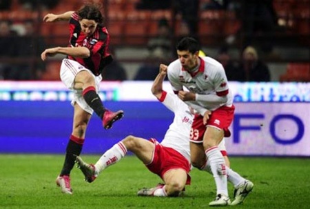 AC Milan - Bari: Hạ màn quá chóng vánh? - 2