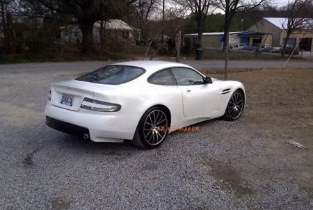 Có phải Aston Martin DBS? - 3 Có phải Aston Martin DBS? - 3