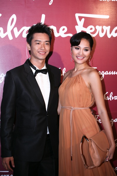 Váy xẻ quá táo bạo của Ngô Mỹ Uyên - 10