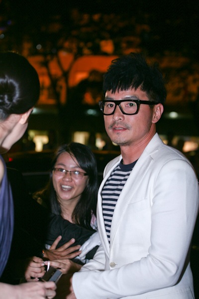 Vợ chồng Phạm Văn Phương đẹp đôi xuất hiện tại TPHCM - 4 Vợ chồng Phạm Văn Phương đẹp đôi xuất hiện tại TPHCM - 4