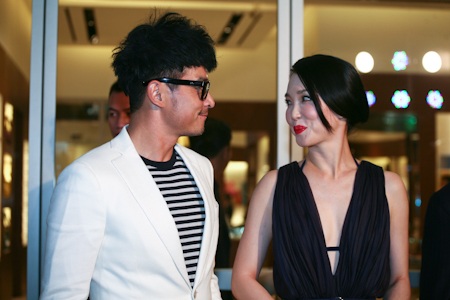 Vợ chồng Phạm Văn Phương đẹp đôi xuất hiện tại TPHCM - 10 Vợ chồng Phạm Văn Phương đẹp đôi xuất hiện tại TPHCM - 10