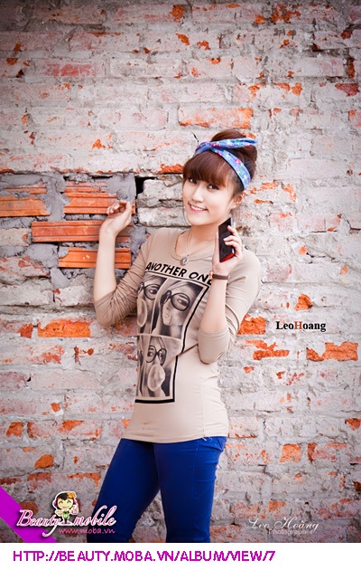 Người đẹp “Moba” khoe sắc cùng "dế" yêu - 9 Người đẹp “Moba” khoe sắc cùng "dế" yêu - 9