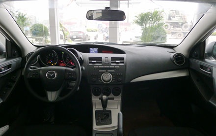 Mazda3 nhập khẩu chính hãng giá hơn 760 triệu đồng - 14 Mazda3 nhập khẩu chính hãng giá hơn 760 triệu đồng - 14
