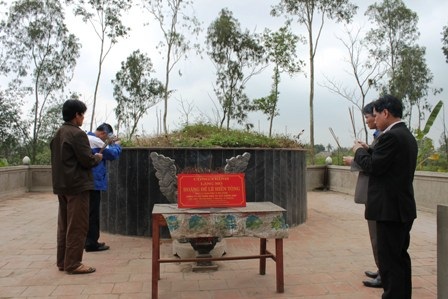 Hơn 3 tỷ đồng xây dựng lăng mộ vua Lê Hiển Tông - 1