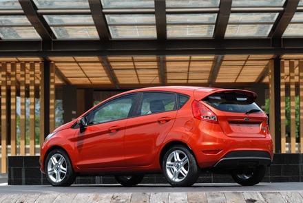 Fiesta, Yaris, Mazda2 - Cuộc chiến của những "chú lùn" - 4 Fiesta, Yaris, Mazda2 - Cuộc chiến của những "chú lùn" - 4
