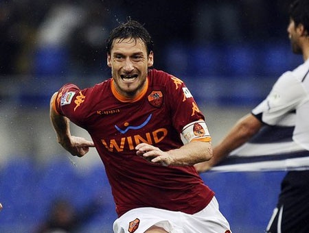 11 cầu thủ xuất sắc nhất vòng 29 Serie A - 3