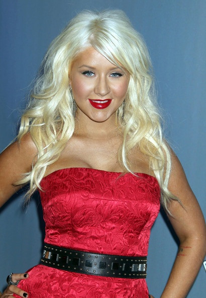 Christina Aguilera lộ chân xấu - 9