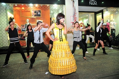 “Đón bão” NANO cùng Hồ Ngọc Hà - 1