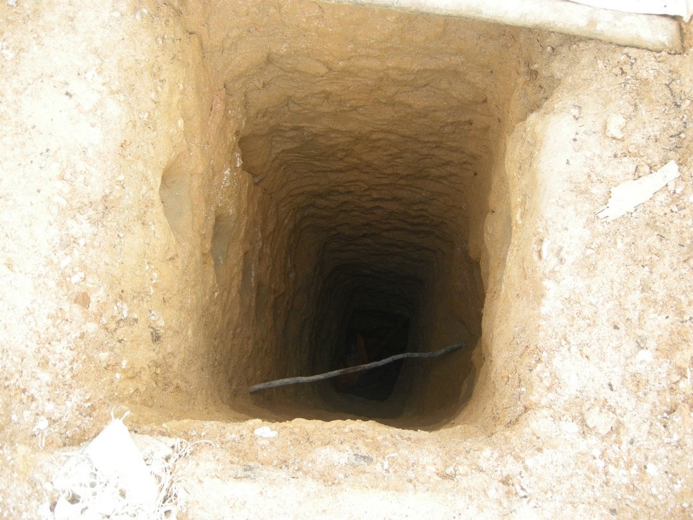 “Vàng tặc” và những hầm lò khai thác... rợn người - 2