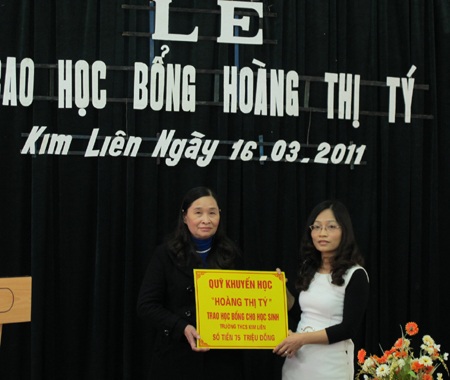 Nghệ An: Ra mắt Quỹ Khuyến học hỗ trợ HS nghèo vượt khó - 2