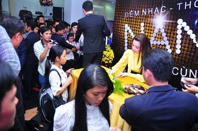 “Đón bão” NANO cùng Hồ Ngọc Hà - 6