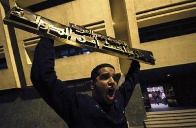 Chùm tin vắn qua ảnh  - 4