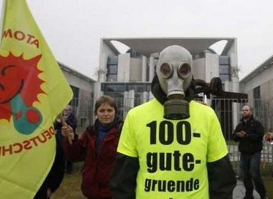 Chùm tin vắn qua ảnh  - 2