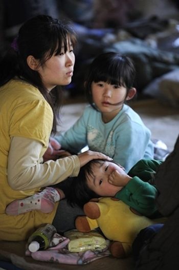 Những gương mặt trẻ thơ trong thảm họa ở Nhật - 1