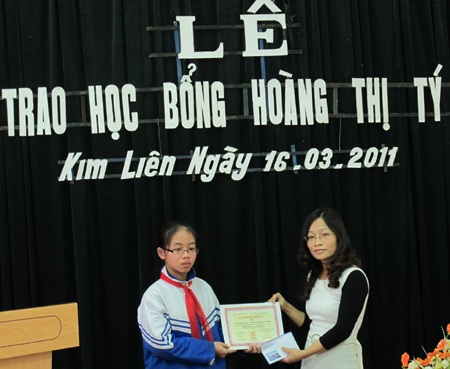 Nghệ An: Ra mắt Quỹ Khuyến học hỗ trợ HS nghèo vượt khó - 1