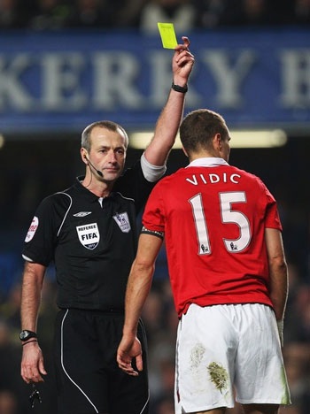 Alex Ferguson bị FA phạt nặng - 1 Alex Ferguson bị FA phạt nặng - 1