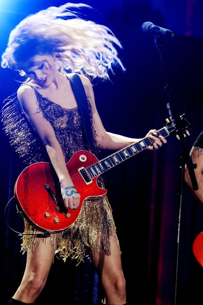 Taylor Swift cháy hết mình ở Milan - 18