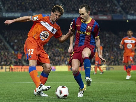 Siêu phẩm của Alves giúp Barca đả bại Getafe - 2 Siêu phẩm của Alves giúp Barca đả bại Getafe - 2