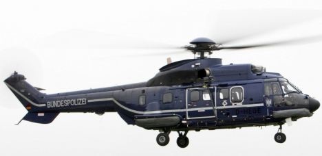 Thủ tướng Đức suýt gặp nguy hiểm - 1