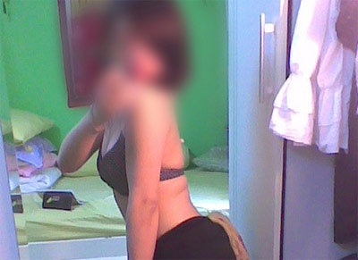 Giải mã bệnh nghiện "khoe hàng" của 9X - 2 Giải mã bệnh nghiện "khoe hàng" của 9X - 2