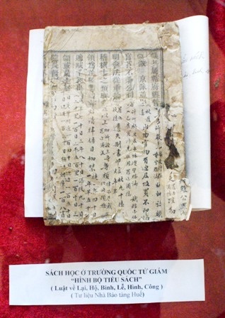 Trưng bày hơn 200 tài liệu Hán Nôm cổ quý giá - 5