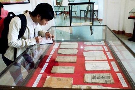 Trưng bày hơn 200 tài liệu Hán Nôm cổ quý giá - 7