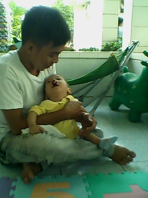 Bé Nhân Nghĩa đã gặp mẹ ruột - 3 Bé Nhân Nghĩa đã gặp mẹ ruột - 3