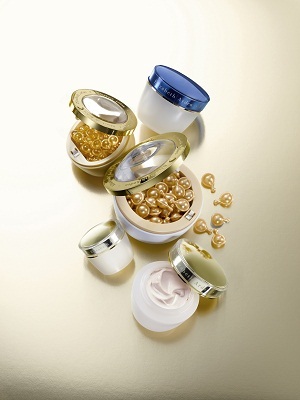 Khám phá vẻ đẹp của làn da tươi trẻ cùng Elizabeth Arden Ceramide - 2