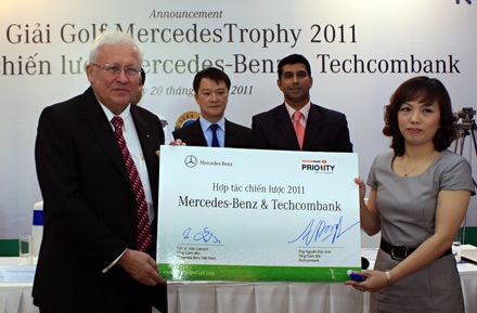 Khai mạc mùa giải Mercedes Trophy 2011 tại sân golf Sông Bé - 2
