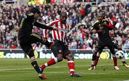 Những khoảnh khắc ấn tượng vòng 30 Ngoại hạng Anh - 6