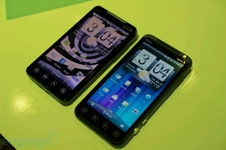 “Anh em” HTC EVO 3D và EVO 4G “đọ dáng” - 2