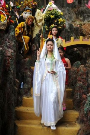 Tham dự 1 trong 15 lễ hội văn hóa đặc sắc nhất Việt Nam - 5