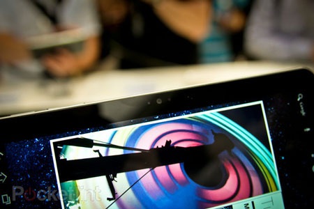 Cảm nhận đầu tiên về Samsung Galaxy Tab 8.9 - 6