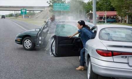Những việc nên - không nên làm sau sự cố xe hơi - 1 Những việc nên - không nên làm sau sự cố xe hơi - 1