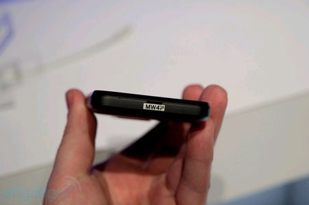 Ngắm hình ảnh thực tế “siêu phẩm” HTC EVO 3D - 10