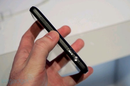 Ngắm hình ảnh thực tế “siêu phẩm” HTC EVO 3D - 14