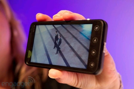 Ngắm hình ảnh thực tế “siêu phẩm” HTC EVO 3D - 7