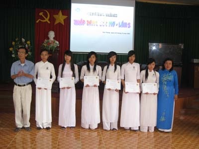 Sóc Trăng: Nhiều tổ chức, cá nhân hỗ trợ học sinh nghèo hiếu học - 1 Sóc Trăng: Nhiều tổ chức, cá nhân hỗ trợ học sinh nghèo hiếu học - 1
