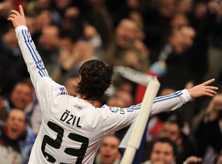 Mesut Oezil, hạt nhân phục hưng đế chế Real Madrid - 1 Mesut Oezil, hạt nhân phục hưng đế chế Real Madrid - 1