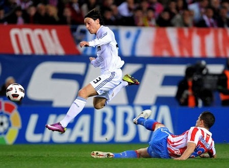 Mesut Oezil, hạt nhân phục hưng đế chế Real Madrid - 3 Mesut Oezil, hạt nhân phục hưng đế chế Real Madrid - 3