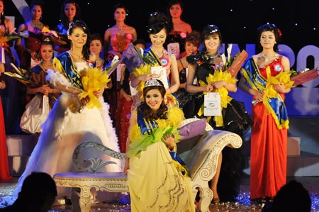 Khánh Chi - Không thích bị gắn mác “Em gái Công Vinh” - 2