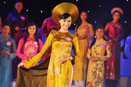 Em gái Công Vinh đăng quang Hoa khôi ĐH Văn hóa - 6 Em gái Công Vinh đăng quang Hoa khôi ĐH Văn hóa - 6