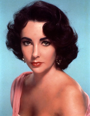 Ngắm nhìn những bức hình đẹp của minh tinh Elizabeth Taylor - 7 Ngắm nhìn những bức hình đẹp của minh tinh Elizabeth Taylor - 7